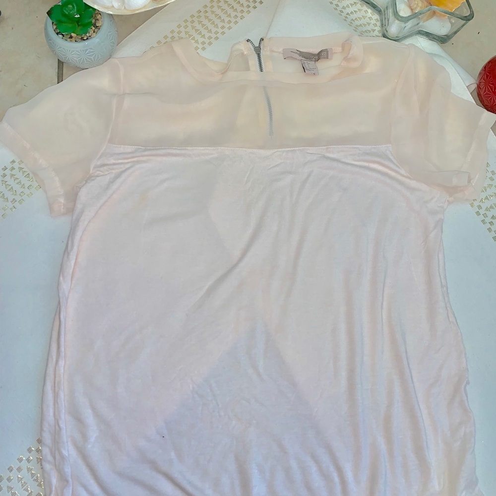 Forever 21 light pink top with zipper in back